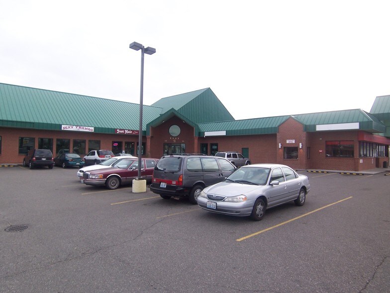 More Photos Of 5601 W Clearwater Ave, Kennewick General Retail For Lease