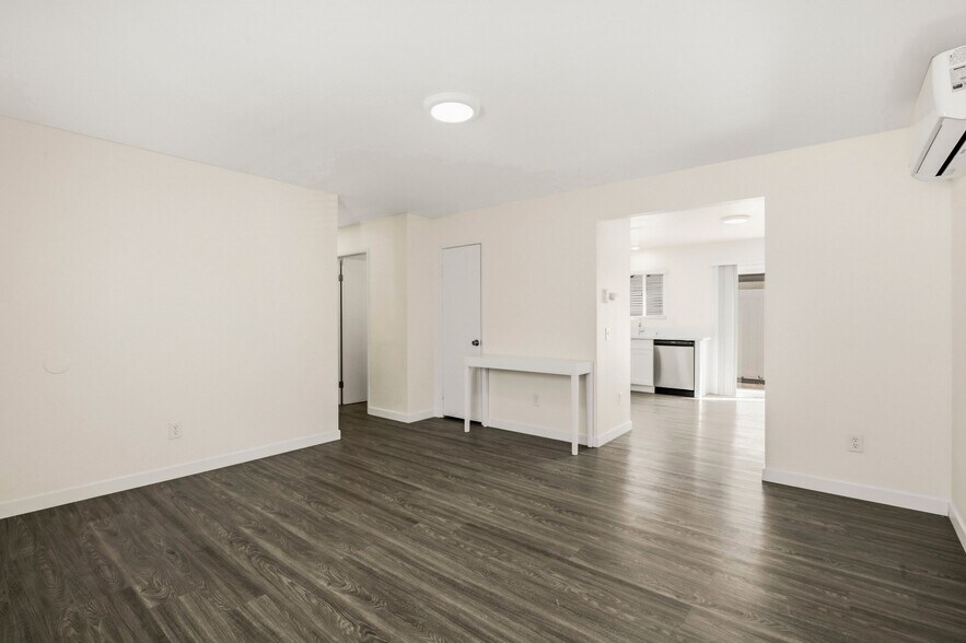 More Photos Of 6752-6770 Solita Ave, San Diego Apartments For Sale