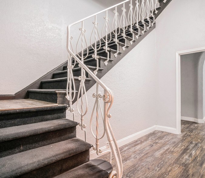 More Photos Of 2731 Beverly Blvd, Los Angeles Apartments For Sale