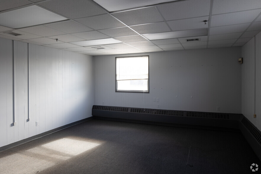 More Photos Of 160 Belmont Ave, Garfield Manufacturing For Sale