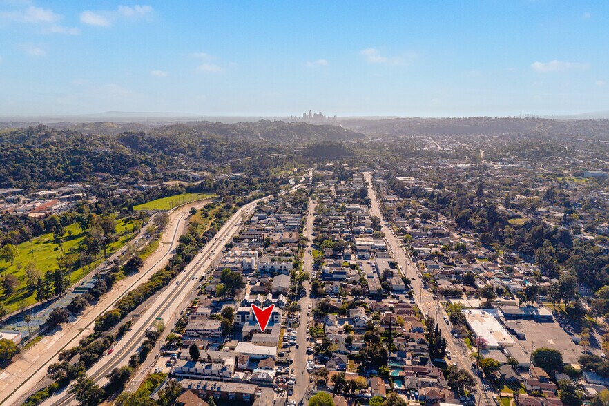 More Photos Of 820 Chestnut Ave, Los Angeles Apartments For Sale