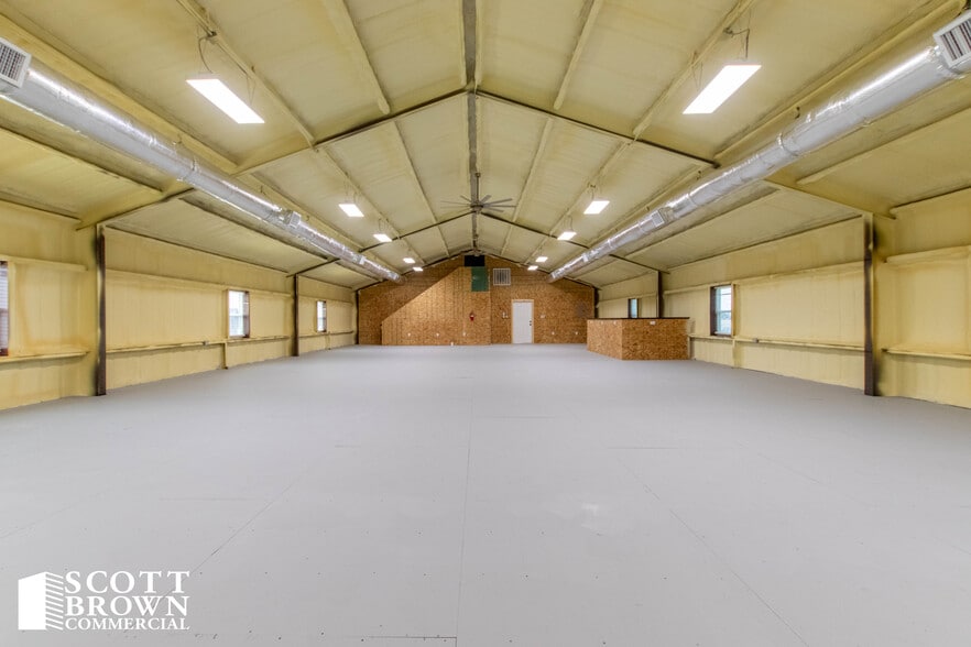 More Photos Of 1404 McConnell Rd, Gunter Flex For Sale