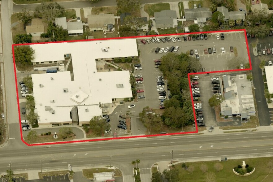 Primary Photo Of 4555 S Manhattan Ave, Tampa Hospital For Sale