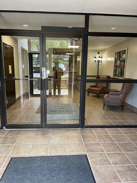 More Photos Of 201-211 Hunter St E, Peterborough Apartments For Lease