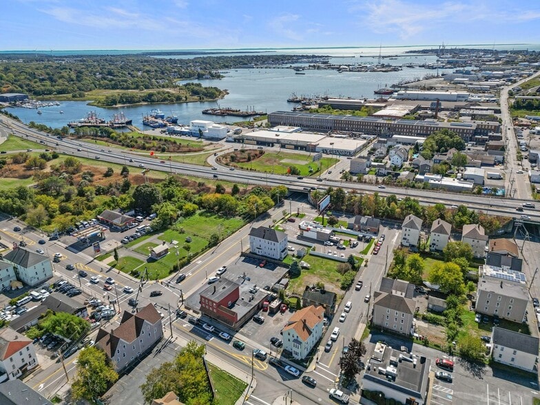 More Photos Of 218 Coggeshall St, New Bedford Storefront Retail Residential For Sale