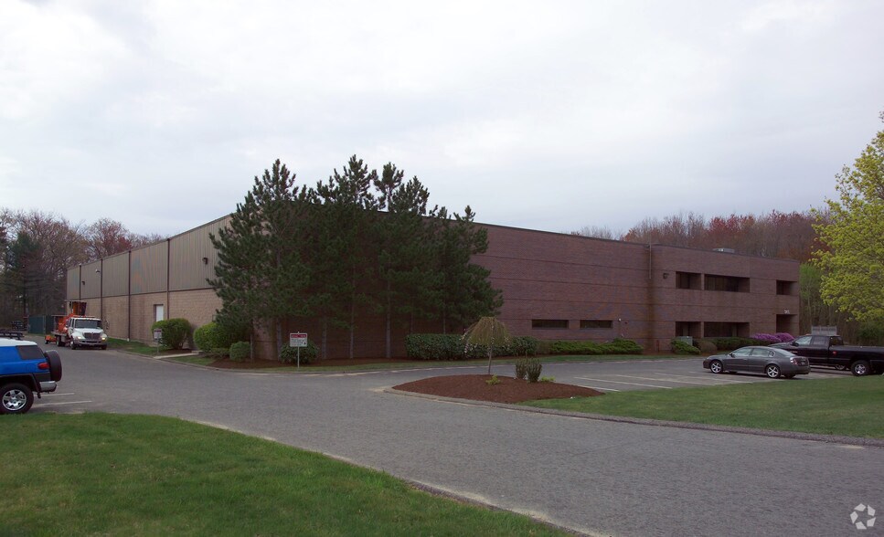More Photos Of 345 John Quincy Adams Rd, Taunton Warehouse For Lease