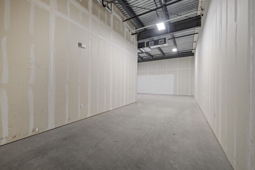 More Photos Of 2020 N Bell Blvd, Cedar Park Unknown For Lease