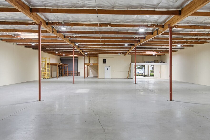 More Photos Of 570 Parrott St, San Jose Warehouse For Lease