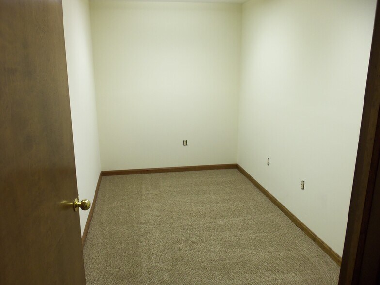 More Photos Of 1344-1374 S Atherton St, State College Office For Sale