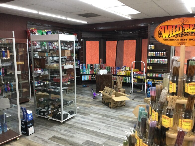 More Photos Of 7221 Little River Tpke, Annandale Freestanding For Sale