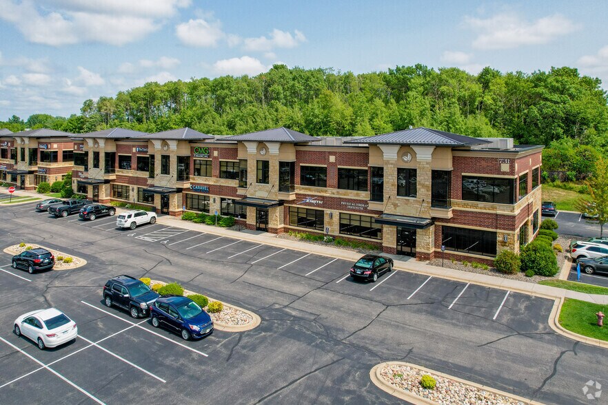 More Photos Of 731 Bielenberg Dr, Woodbury Office For Sale