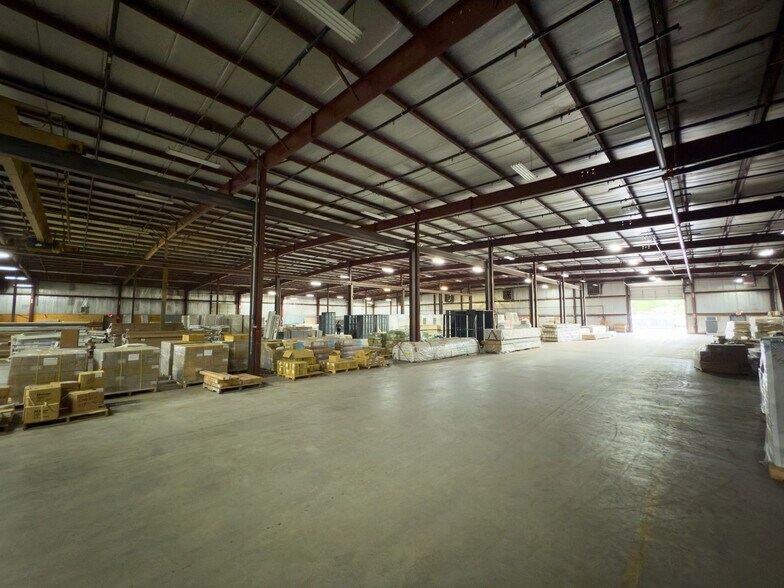 More Photos Of 754 E Hightower Trl, Social Circle Warehouse For Lease