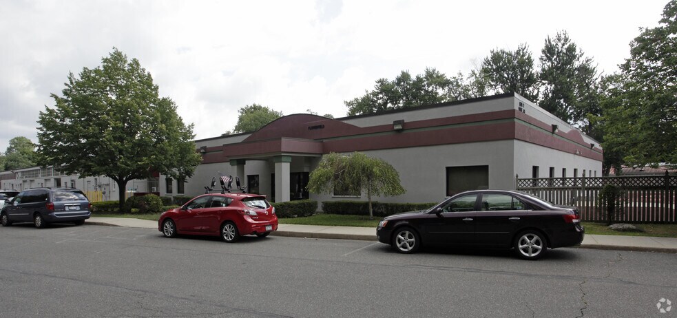 More Photos Of 1 Flowerfield, Saint James Unknown For Lease