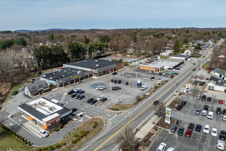 More Photos Of 40 Vassar Rd, Poughkeepsie Storefront For Sale