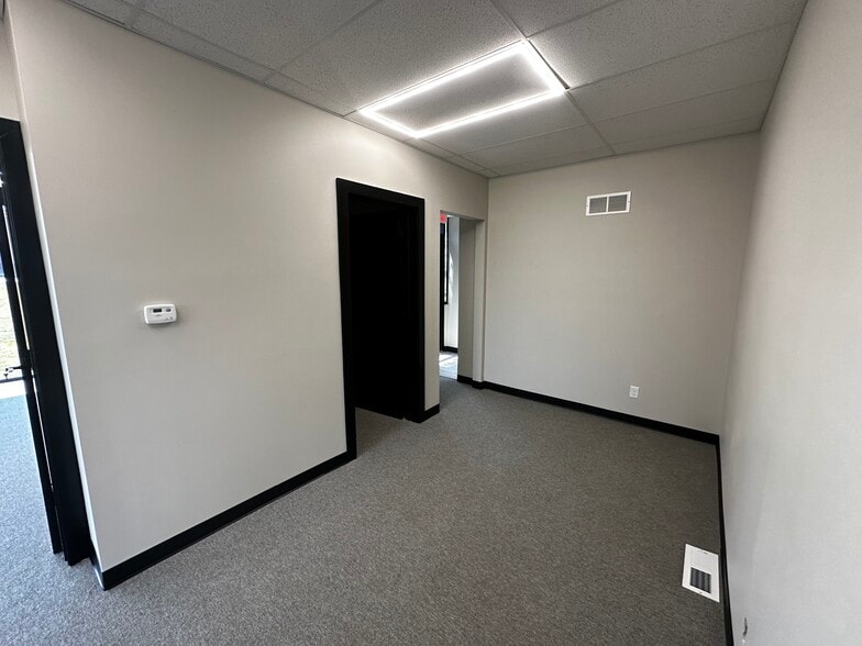 More Photos Of 1708 Prairie View Rd, Platte City Medical For Lease