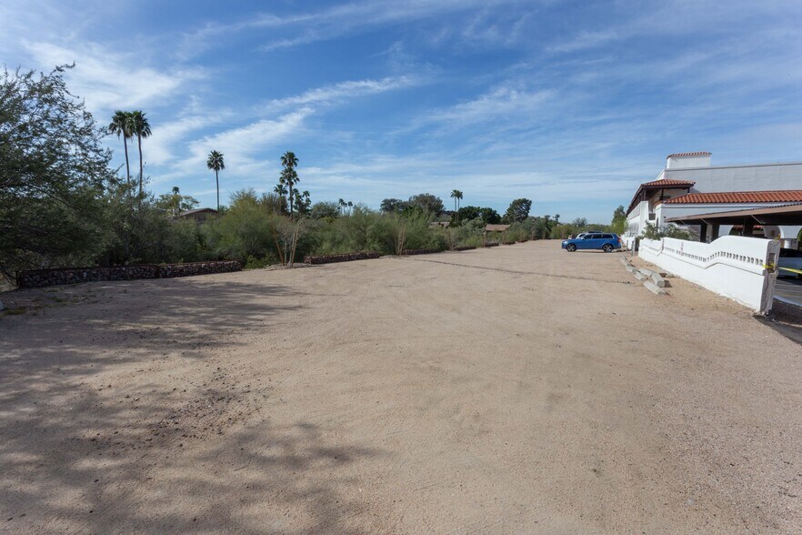 More Photos Of 1825-1845 E Northern Ave, Phoenix Office For Lease