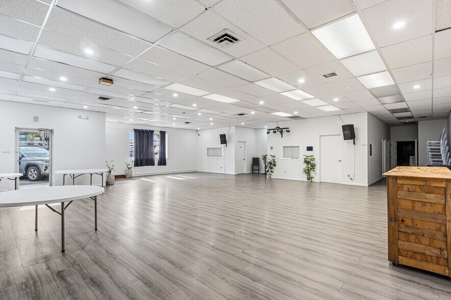 More Photos Of , Pottstown General Retail For Sale