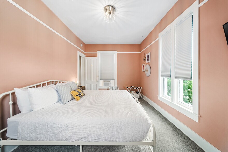 More Photos Of 371 Water St, Excelsior Hospitality For Sale