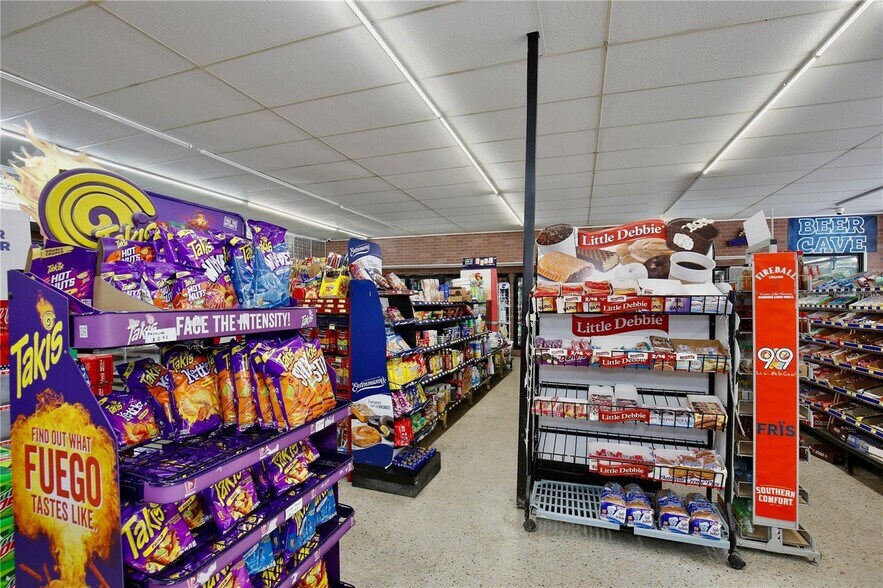 More Photos Of 2581 Sun Acres Blvd, Auburndale Convenience Store For Sale