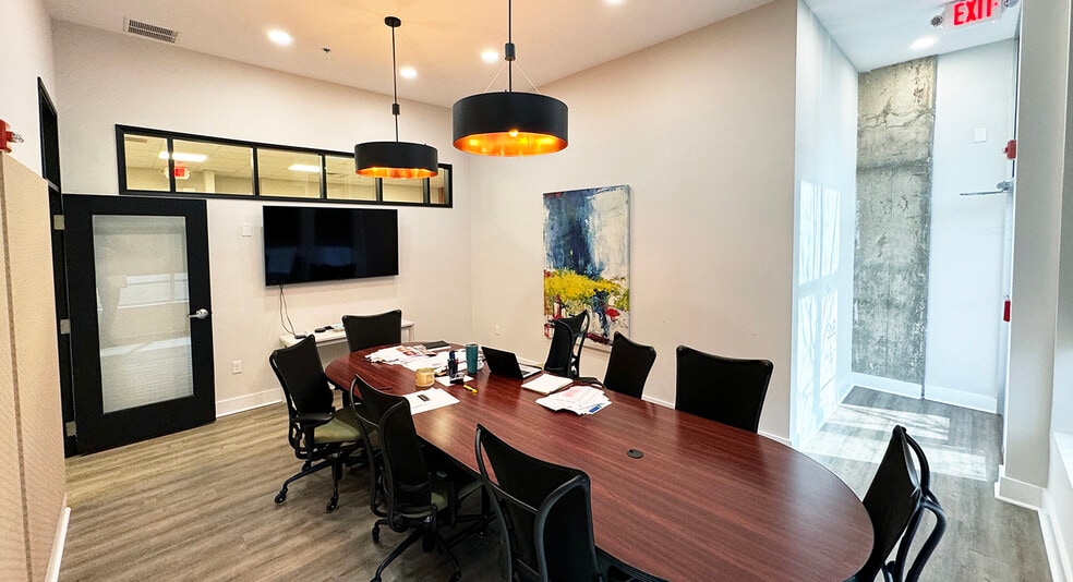 More Photos Of 2 W Marshall St, Richmond Apartments For Lease