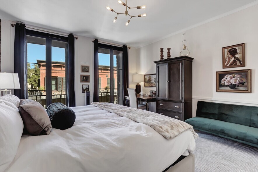 More Photos Of 233 Broad St, Nevada City Hotel For Sale