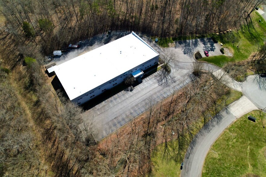 More Photos Of 1006 Floyd Culler Ct, Oak Ridge Office For Sale