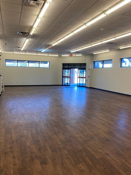 More Photos Of 533 W Nettleton Ave, Jonesboro Freestanding For Sale