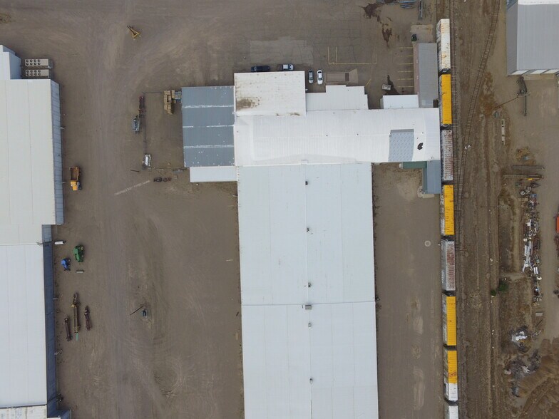 More Photos Of 1016 E State Highway 112, Center Industrial For Sale