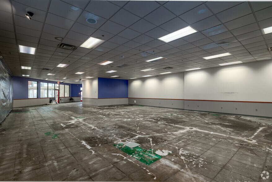 More Photos Of 2209 Richland Mall, Mansfield Unknown For Sale