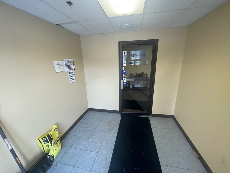 More Photos Of 2291 Traversefield Dr, Traverse City Manufacturing For Lease