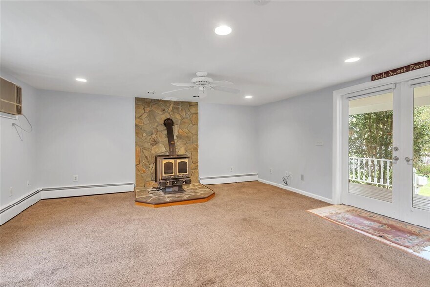 More Photos Of 47-49 Furnace ave, Wanaque Flex For Sale