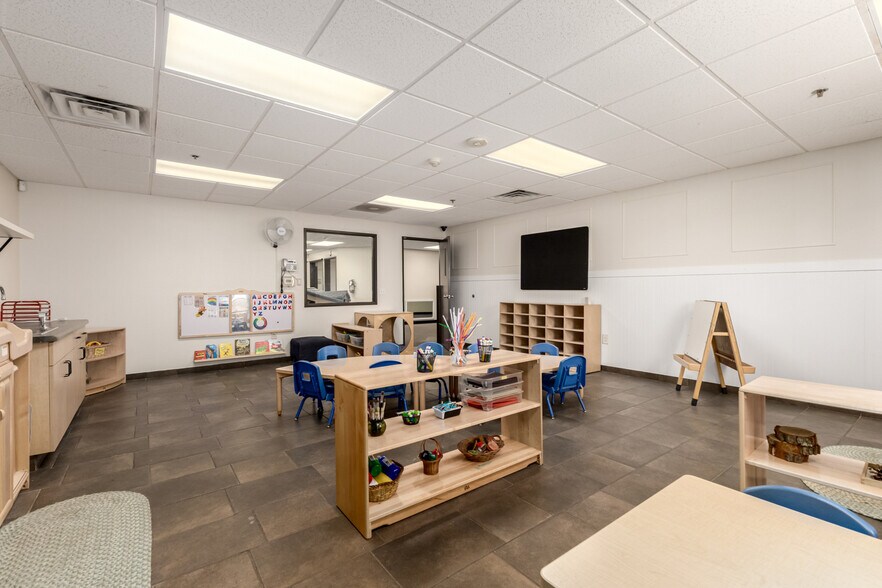 More Photos Of 1494 S Gilbert Rd, Gilbert Daycare Center For Lease