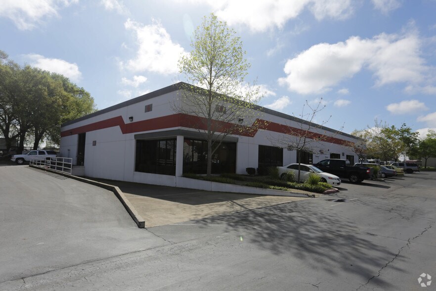 More Photos Of 970 F St, West Sacramento Warehouse For Lease