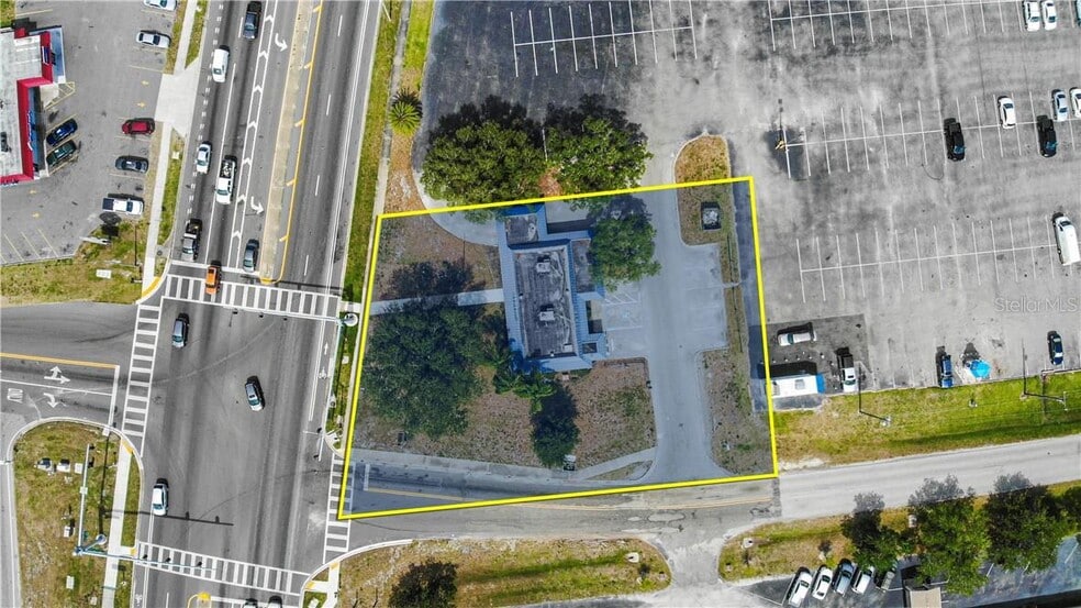 More Photos Of 1409 E Oak St, Arcadia Storefront Retail Office For Sale