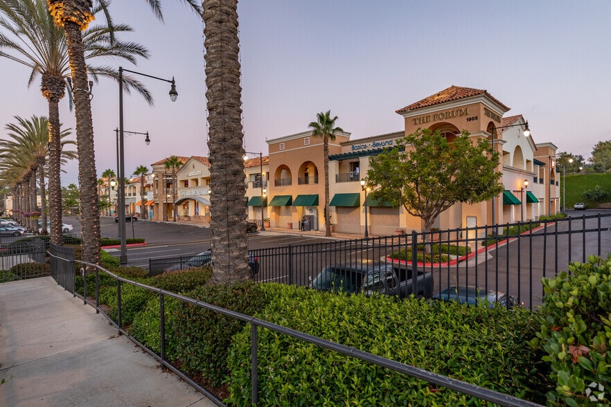 More Photos Of 1905 Calle Barcelona, Carlsbad Storefront Retail Office For Lease