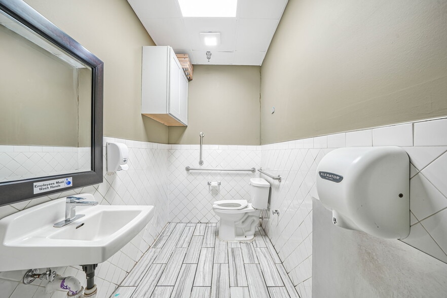 More Photos Of 72-76 Market St, Clifton Restaurant For Sale