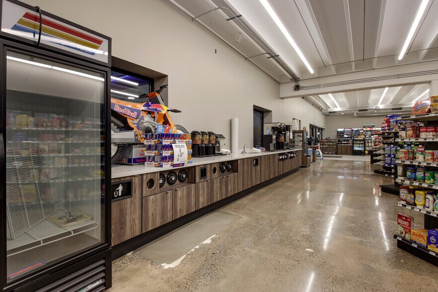 More Photos Of 1124 Hammond Ave, Rice Lake Freestanding For Lease