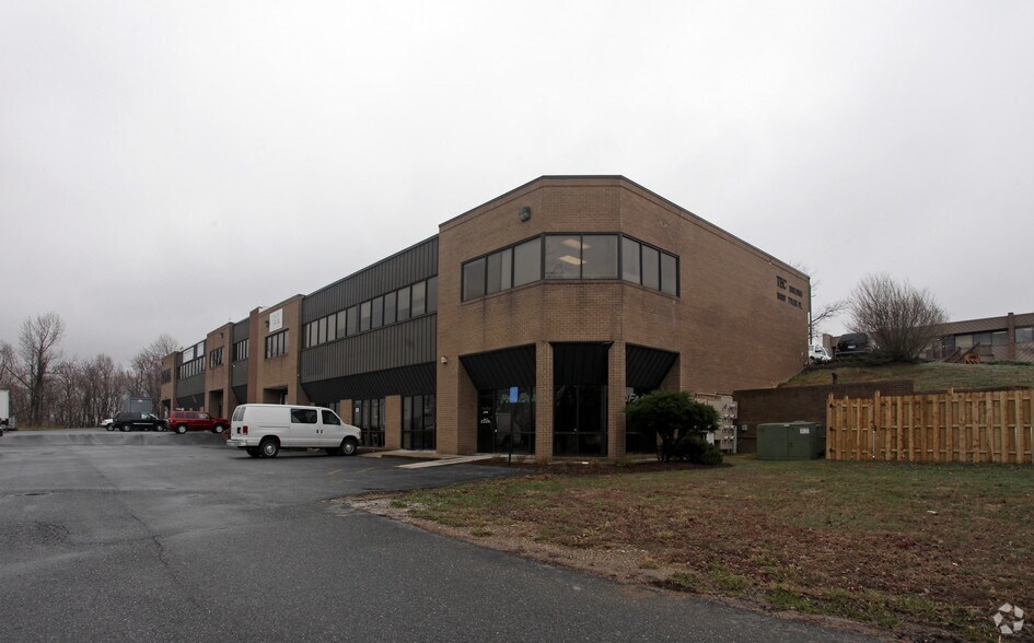 Primary Photo Of 10097 Tyler Ct, Hyattstown Flex For Lease