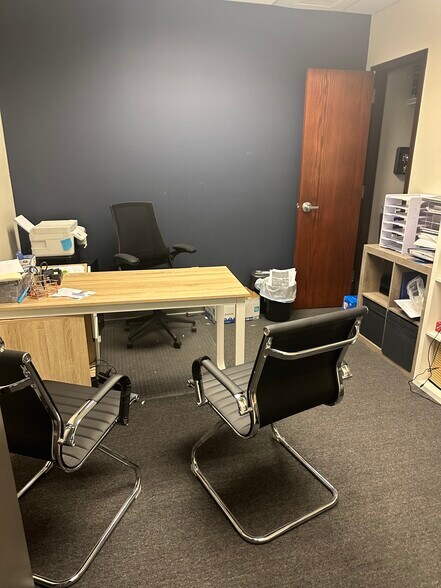 More Photos Of 1740 Park Ave, Plover Storefront Retail Office For Sale