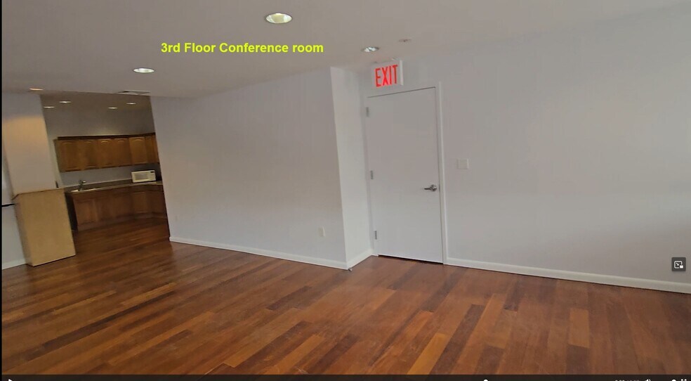 More Photos Of 7115 Northern Blvd, Jackson Heights Office For Sale