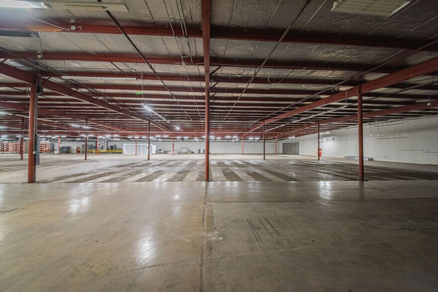 More Photos Of 322 N 3rd St, Paducah Warehouse For Lease