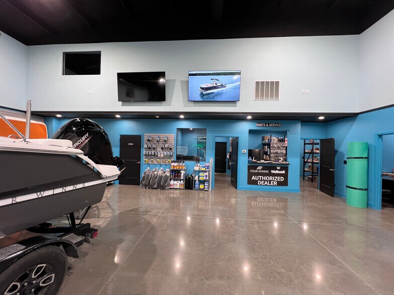 More Photos Of 27 Lighthouse Marina Rd, Sunrise Beach General Retail For Sale