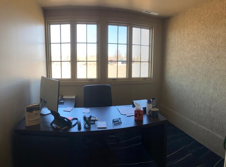 More Photos Of 1531 E Bradford Pky, Springfield Medical For Lease