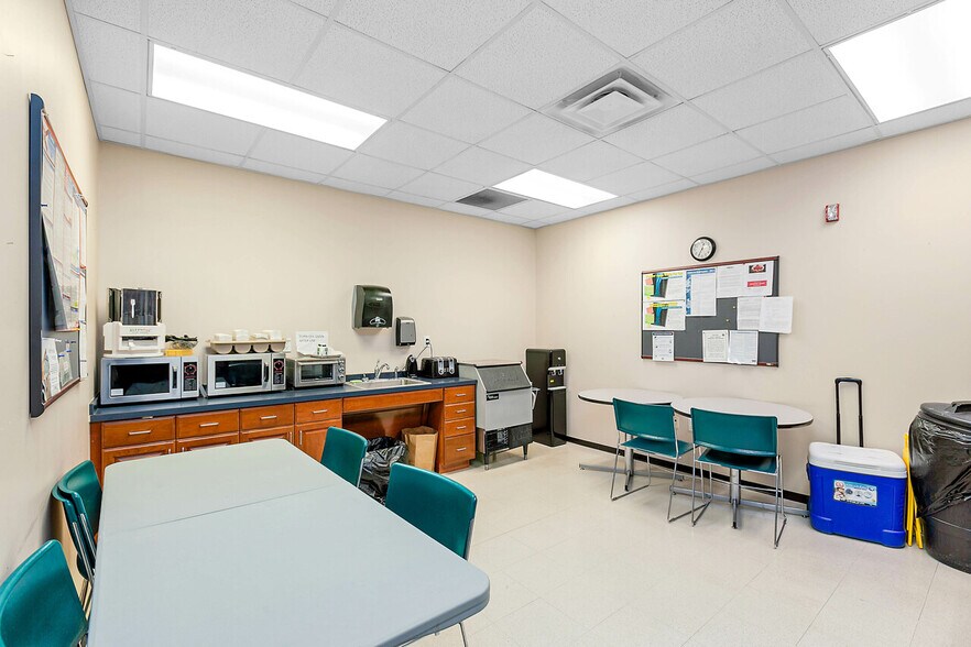 More Photos Of 3101 Sessions Rd, Tallahassee Office For Lease