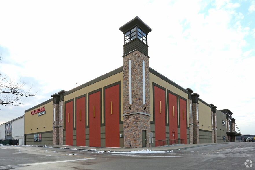 More Photos Of 5000 Shelbyville Rd, Louisville Freestanding For Lease