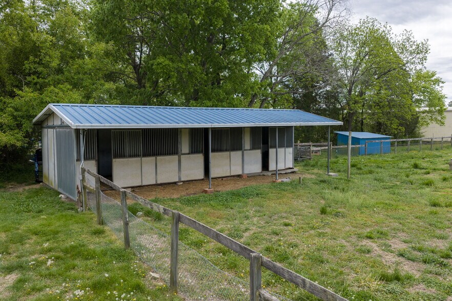 More Photos Of 101 Lea Rd, Kenbridge Rehabilitation Center For Sale