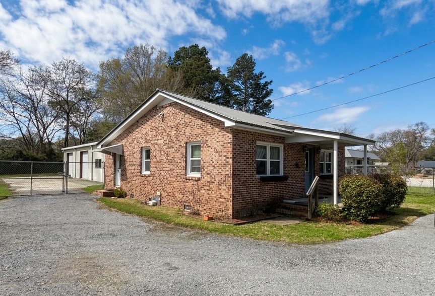 Primary Photo Of 2019 Highmarket St, Georgetown Light Manufacturing For Sale