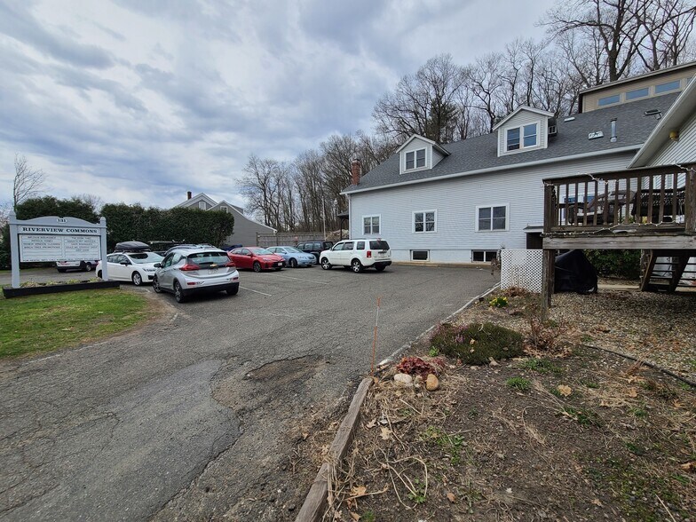 More Photos Of 131 Main St, Hatfield Loft Creative Space For Lease