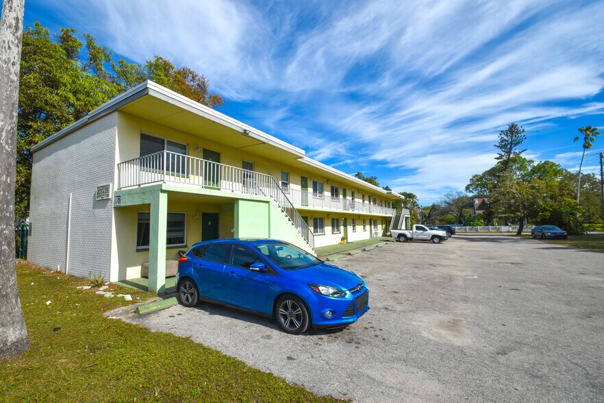 More Photos Of 1761 Fowler St, Fort Myers Apartments For Sale