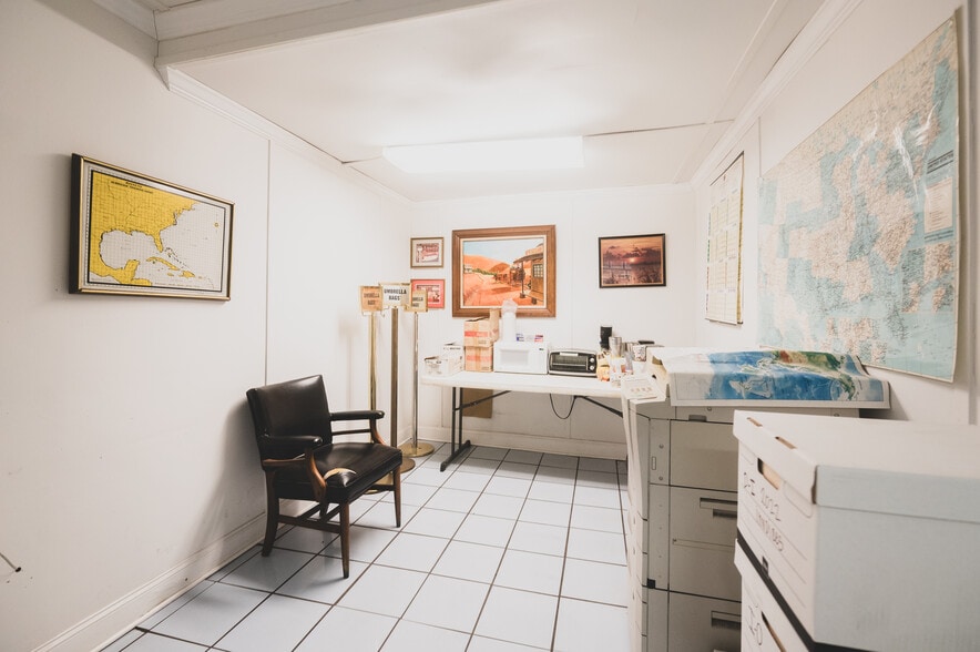 More Photos Of 3223 25th St, Metairie Loft Creative Space For Sale